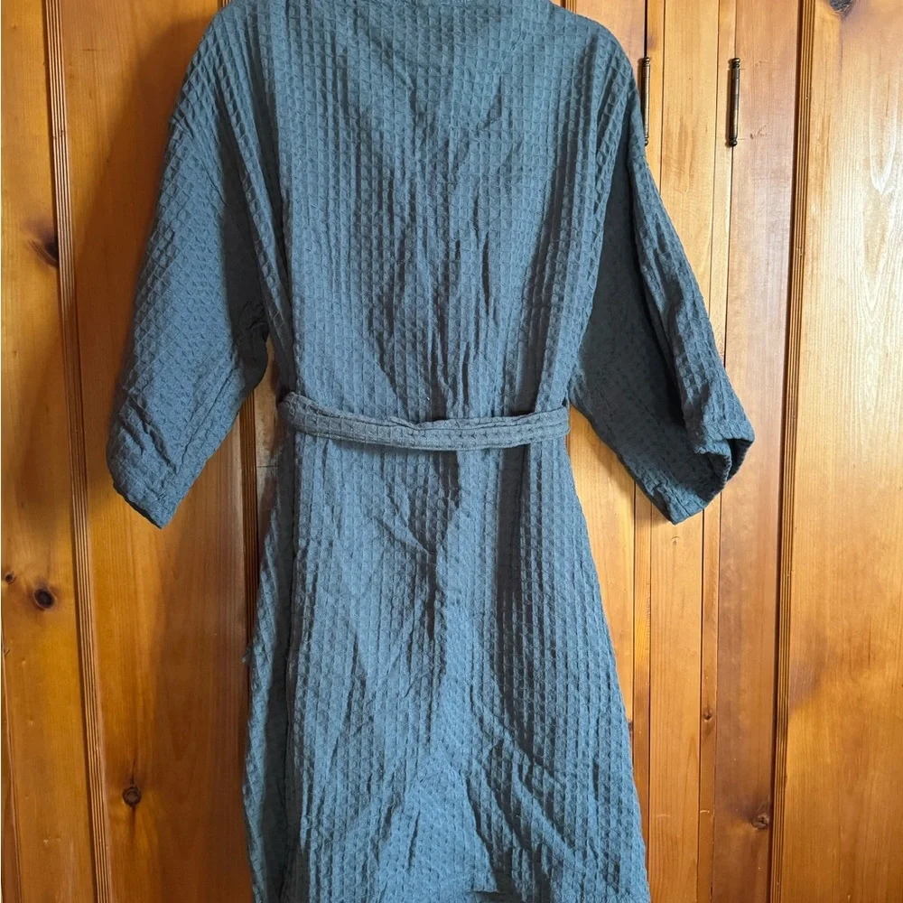 Gray Waffle Knit Women's Robe - Picture 2 of 2